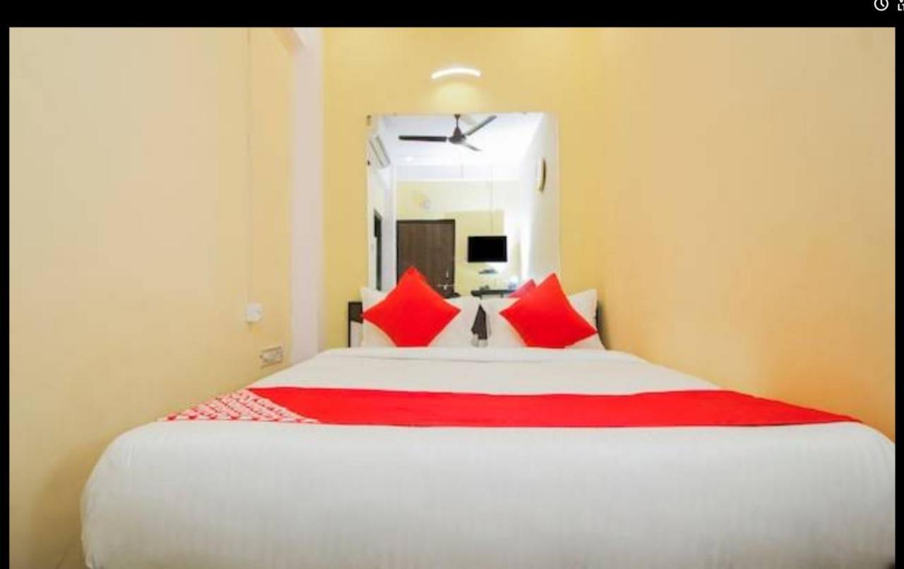 Hotel Swaraj Logde Panvel Buitenkant foto