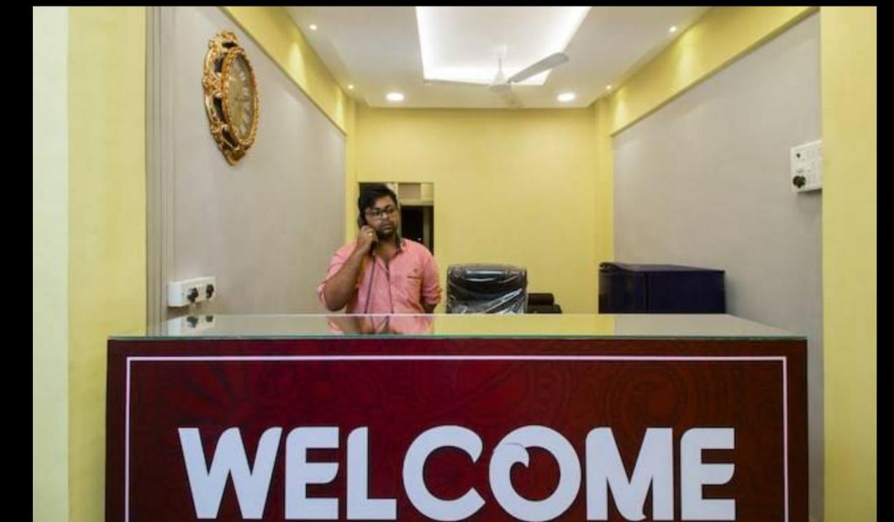 Hotel Swaraj Logde Panvel Buitenkant foto