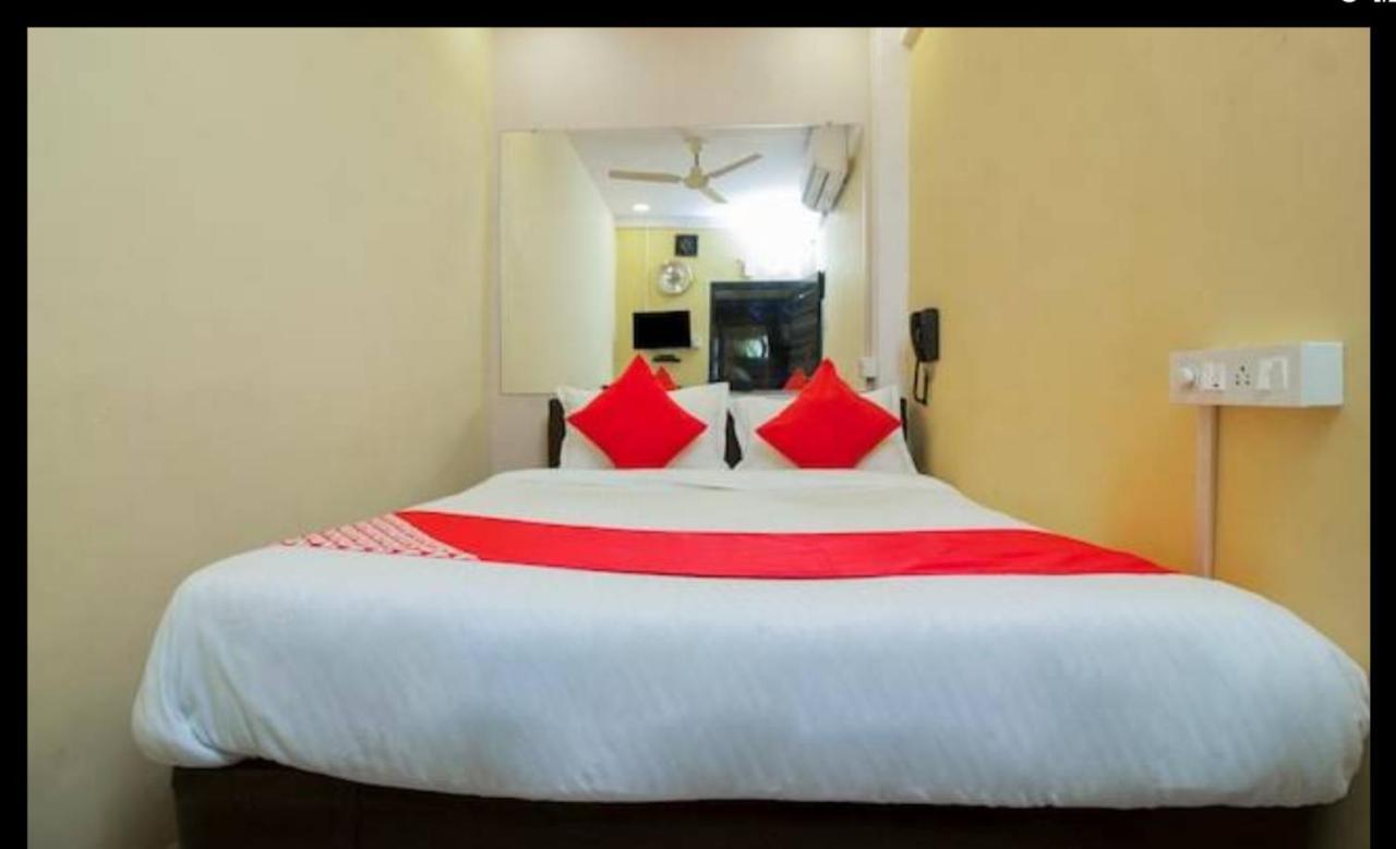 Hotel Swaraj Logde Panvel Buitenkant foto