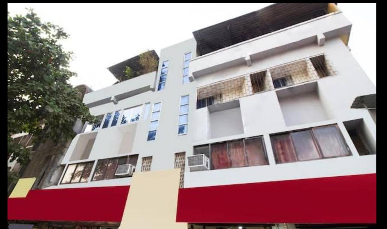 Hotel Swaraj Logde Panvel Buitenkant foto
